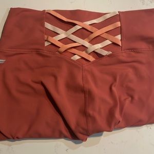 Leggings, fabletics, salmon pink.